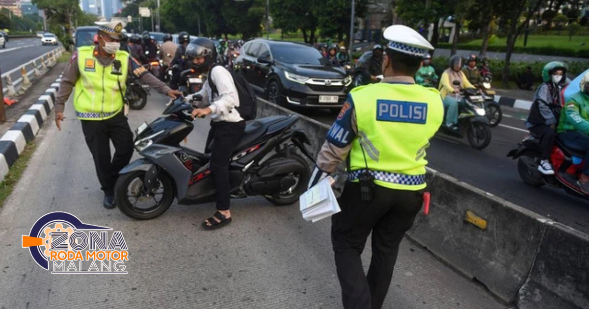 Pelanggaran Lalu Lintas dan Dampaknya Kendaraan melanggar aturan lalu lintas dan bahaya